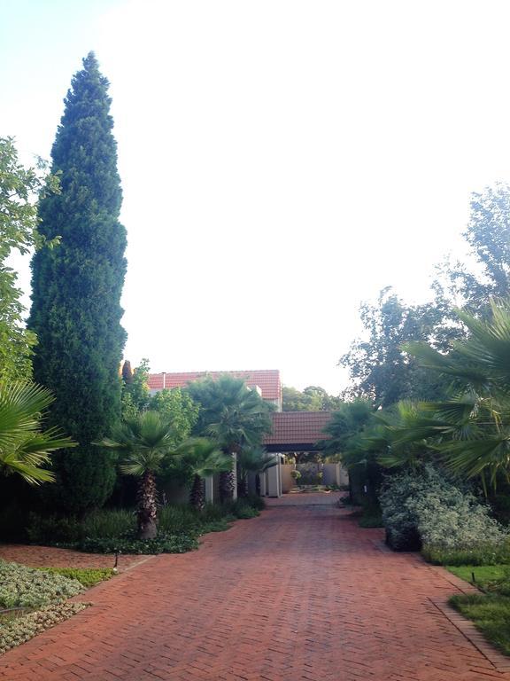 Wolf Unit Pretoria Exterior foto
